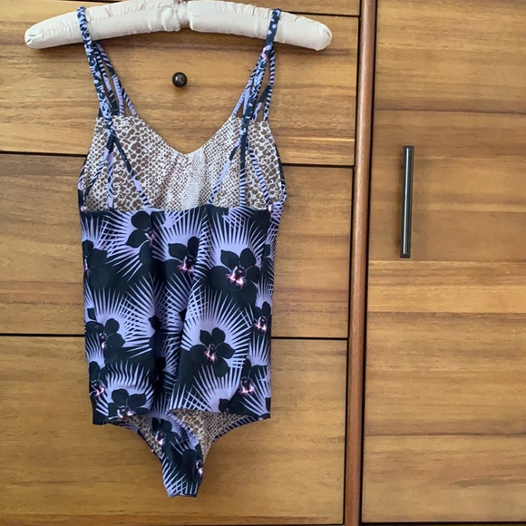 *Rare* NWOT ACACIA Swimwear Modern Pacific Capetown Onepiece - Medium - Picture 2 of 9